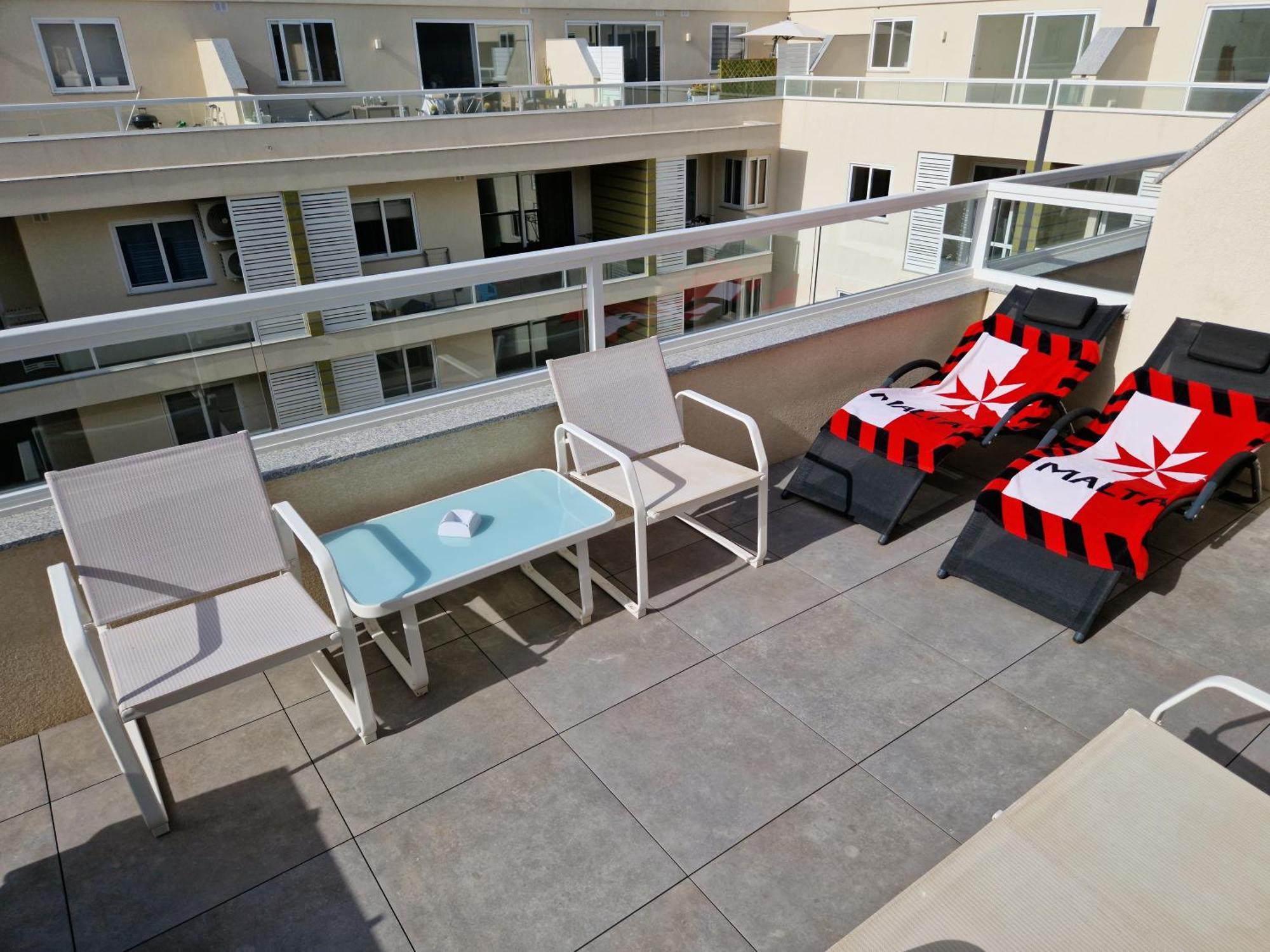 Appartement Sea View New Penthouse Terrace & Garage Parking à San Pawl il-Baħar Extérieur photo