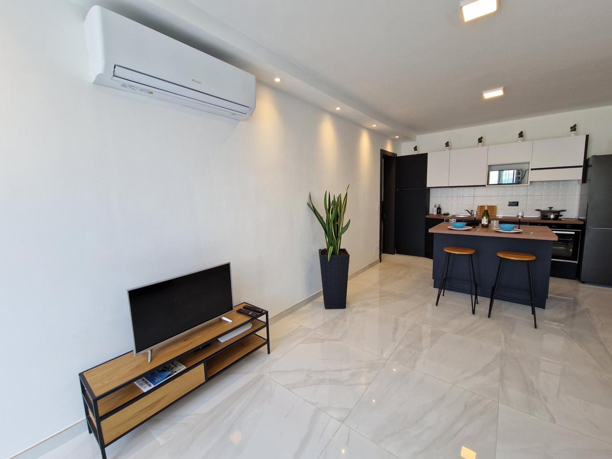 Appartement Sea View New Penthouse Terrace & Garage Parking à San Pawl il-Baħar Extérieur photo