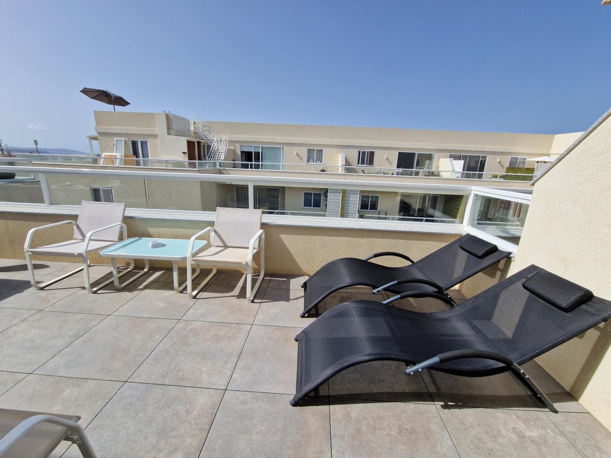 Appartement Sea View New Penthouse Terrace & Garage Parking à San Pawl il-Baħar Extérieur photo